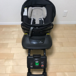 チャイルドシート　新生児から　エールべべ