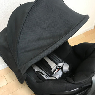 チャイルドシート　新生児から　エールべべの画像