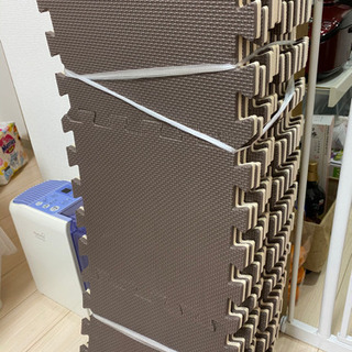 【美品・日本製】ジョイントマット リバーシブル(ベージュ×茶)の画像