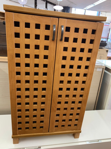 お買い得玄関収納!棚幅自由に変更可能シューズラックです!