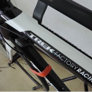 TREK　Madone　人気のトレックマドン　105　ロードバイク　軽量アルミフレーム　　11速の画像