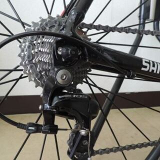 TREK　Madone　人気のトレックマドン　105　ロードバイク　軽量アルミフレーム　　11速の画像