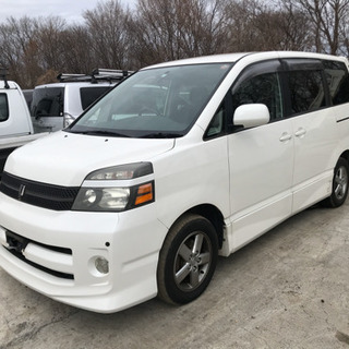 トヨタ ヴォクシー　9万キロの画像