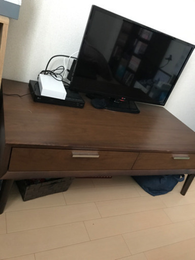 引き出し付きテーブル
