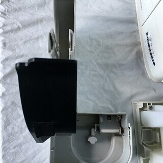 ■大容量！ 加湿空気清浄機　DAIKINダイキンACK70M-W　綺麗ダイキンうるおい光クリエール　30畳、2011年製、割れのため大特価 378263247の画像