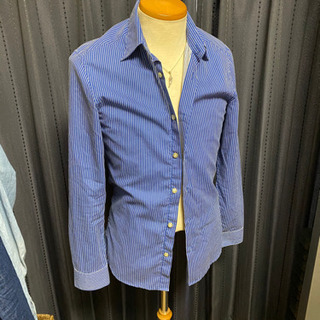 H&M ブルーストライプシャツ