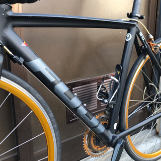 FUJI フジ BARRACUDA バラクーダ ロードバイク 2012 動作確認済み BLACK&GOLD Mサイズ52cm アルミ&カーボンの画像