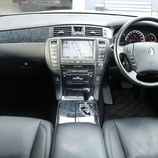 ⭐誰でも車がローンで買える⭐🚗自社ローン専門店🚗クラウン アスリートプレミアム　５０ｔｈ－Ｅｄ パールの画像