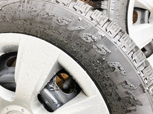 スタッドレスタイヤ　175／65R14インチ　タイヤホイール中古です。