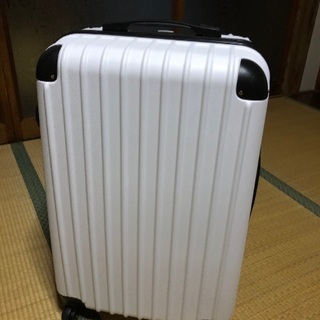 スーツケースの画像