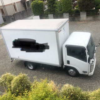 貨物用2トントラック（日産アトラス／アルミバン）