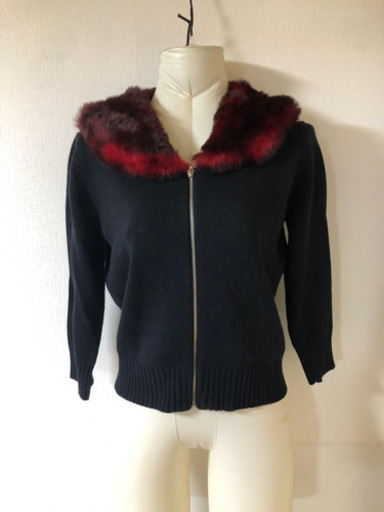未使用GUESS☆ファー襟ジップアップニットL