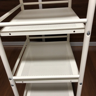 4段ワゴンの画像