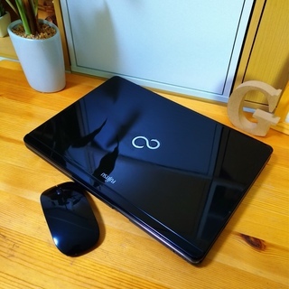 corei5メモリ8Gで超高性能！　13.3inchサイズの軽量...