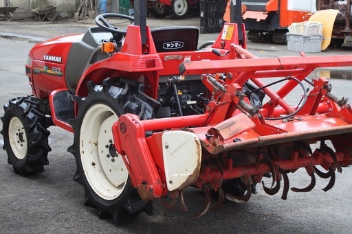 【SOLD OUT】ヤンマ トラクター AF180 18馬力 パワステ 自動水平 ハイグリップ 逆転 HST 276時間