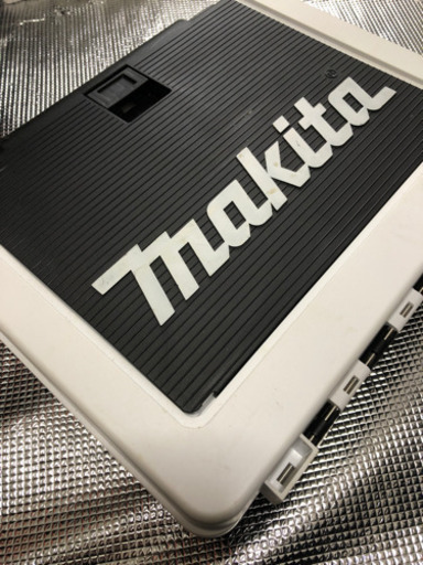 makita14.4vインパクトドライバーキャンセルの為再出品します。