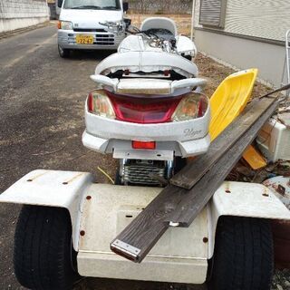 トライク　マジェスティ　タイプ　1年位は不動