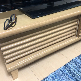 テレビボードの画像