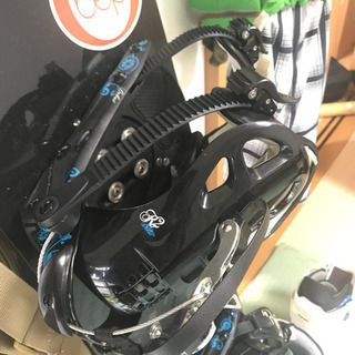 値下げ交渉可 スノーボード一式/BURTONブーツ/K2板ヴィンディング付/ロキシーウエア/グローブ/ゴーグルの画像