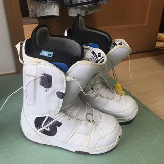 値下げ交渉可 スノーボード一式/BURTONブーツ/K2板ヴィンディング付/ロキシーウエア/グローブ/ゴーグルの画像