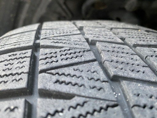 215/60r16 スタッドレスタイヤ　