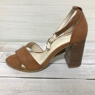 新品OZOCのサンダルの画像