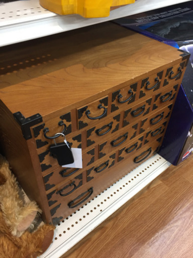 昭和ﾚﾄﾛな薬箪笥売ります！