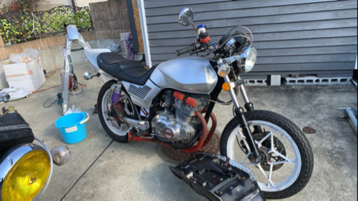 GSX250E 組み立て途中