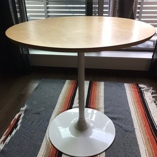 値下げします！カフェ　ダイニング　テーブルの画像