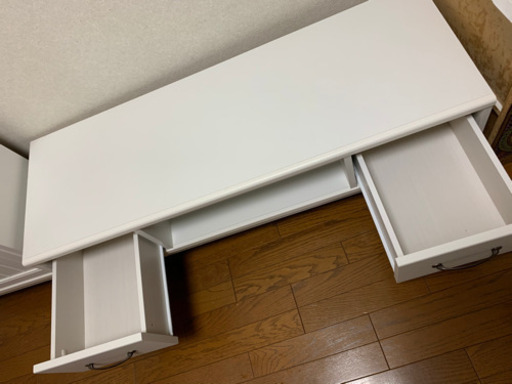 テレビボード　白　5000円