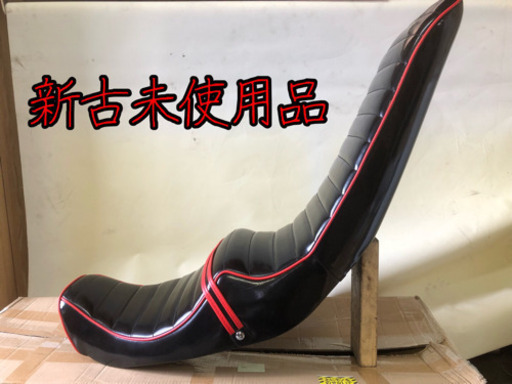 ゼファー400 2型後期 三段シート 新古品