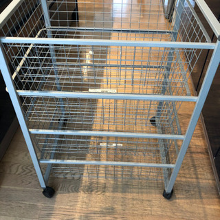 IKEA 可動式 4段ワゴン ①