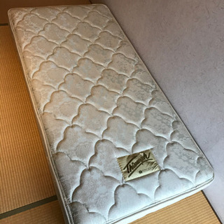 シングルベッドマットレス　kingsdown