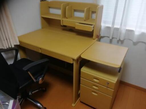 ★ただ今取引中【学習机 4点セット】美品です