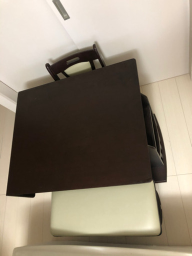 ダイニングテーブル