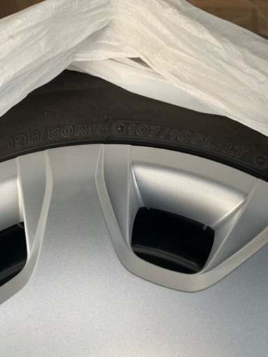 ◆お値下げ中◆ハイエース新車はずしの純正タイヤ 4本セット