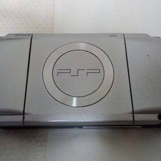 【中古】PSP1000(白) + ソフト4本 + 充電器等の画像
