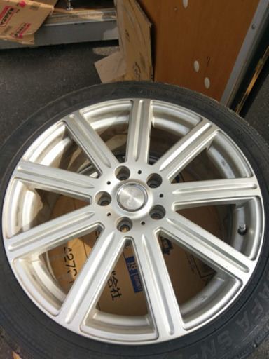 最終値下げ❗️18インチスタッドレスタイヤセット