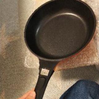 【お値下げしました】ブルーダイヤコーティングフライパン3点セット