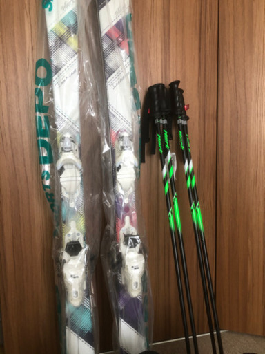 超新品　全然未使用　スキーセット✖️2 ジュニア　1セット10000円
