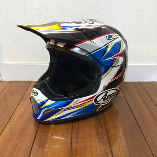 アライ  Arai  V-Cross3 アキラ Ｌサイズ