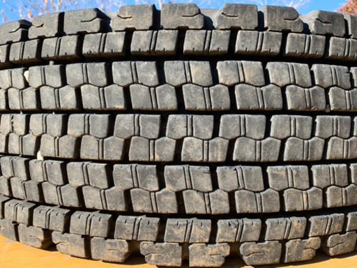 大型車スタッドレス 2本 ブリヂストンW901 245/70R19.5