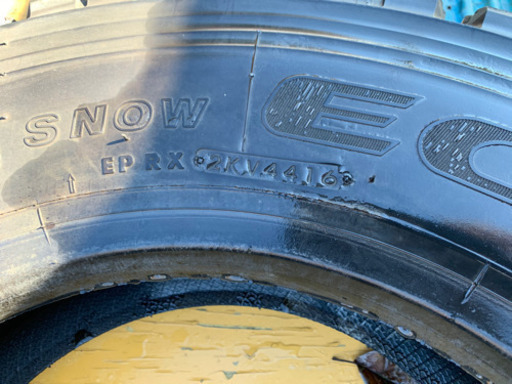 大型車スタッドレス 2本 ブリヂストンW901 245/70R19.5