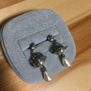 Vivienne Westwood ピアス