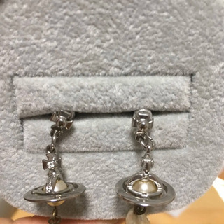 Vivienne Westwood ピアスの画像