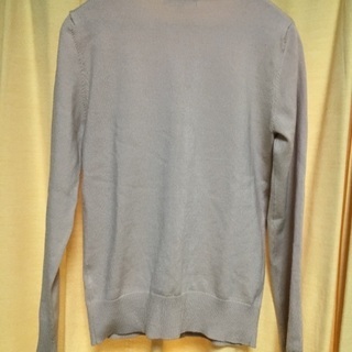 MISCH MASCHの ベージュのボタンがオシャレな合わせやすい長袖ニットカーディ サイズ38(2)の画像