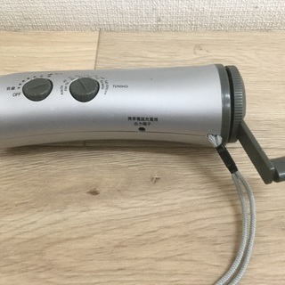 手回し充電ラジオライトの画像