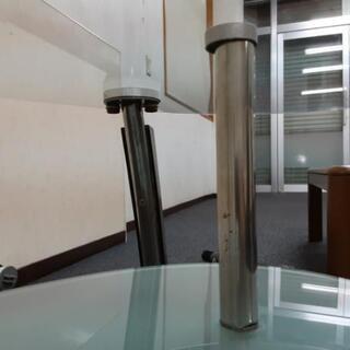 ガラステーブルの画像