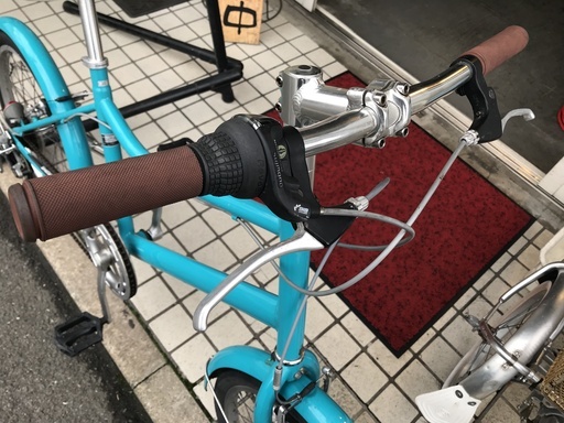 チェレステカラーのミニヴェロ　綺麗な中古です
