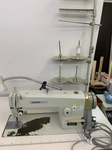 brother 本縫い 一本針 工業用ミシン DB2-B735-3 業務用足踏み 高速 裁縫 洋裁 100V 電動